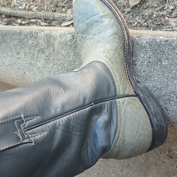 Elephant leather boot, Sz 8 Gray - Picture 3 of 4